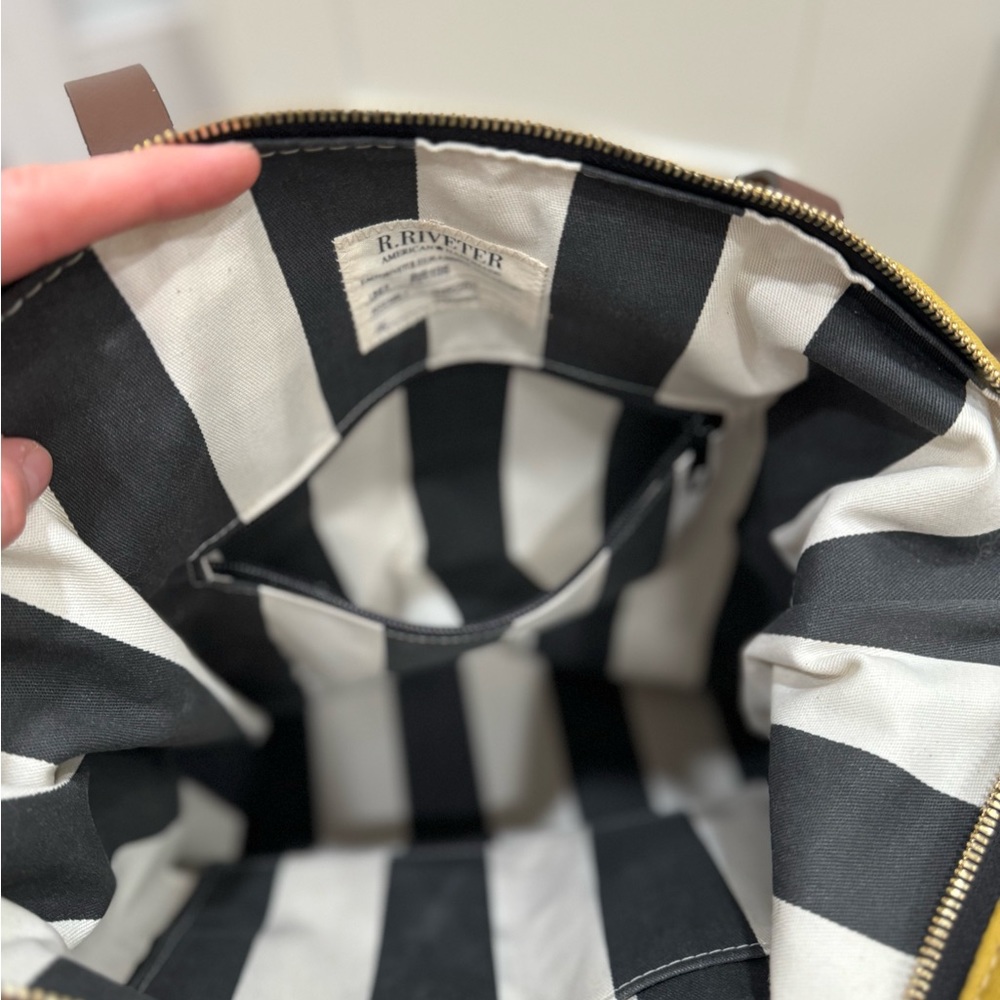 R. Riveter- Ada bag - Picture 3 of 11